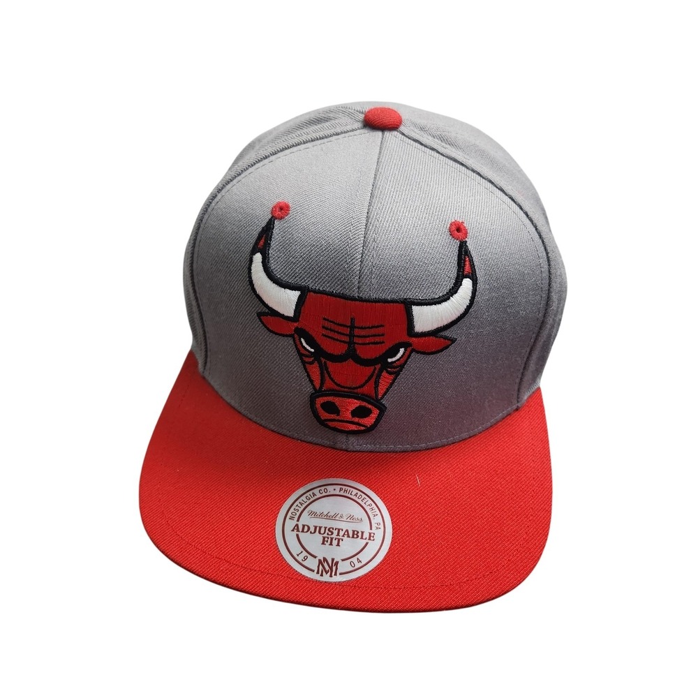Mitchell & Ness Chicago Bulls Snapback Hat Grey Red NBA Adjustable Flat Brim Cap